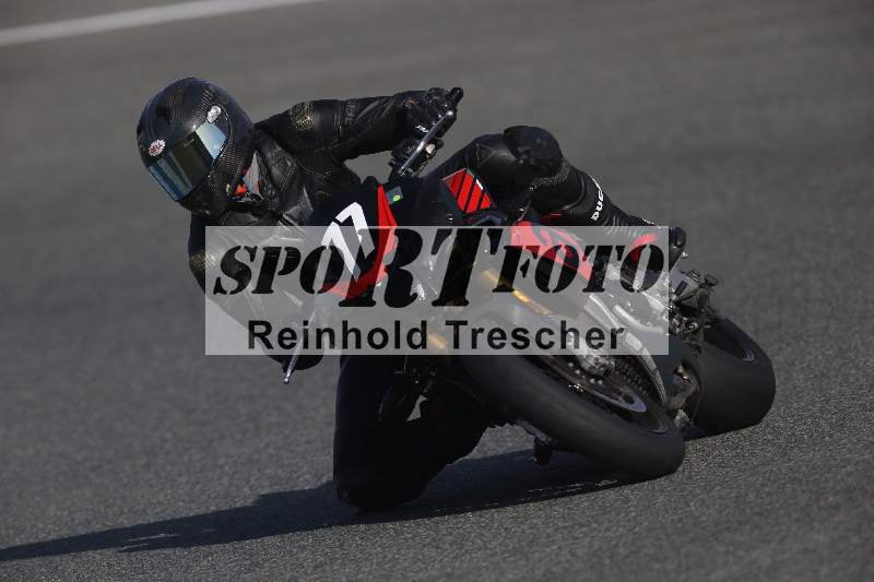 /Archiv-2024/02 29.01.-02.02.2024 Moto Center Thun Jerez/Gruppe gruen-green/77